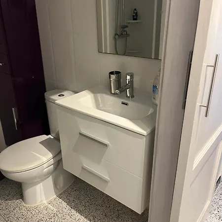 5 Min Walk From Yumbo 216 Apartment *