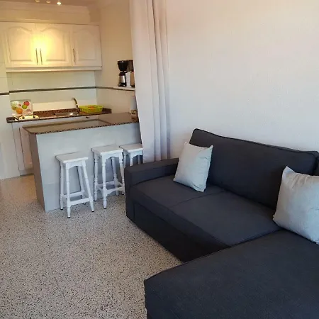 Apartment 5 Min Walk From Yumbo 216