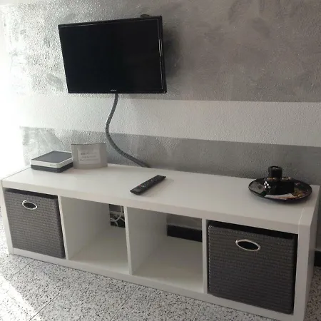 5 Min Walk From Yumbo 216 Apartment *