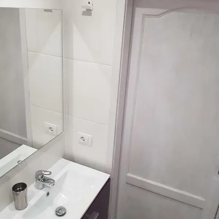 Apartamento 5 Min Walk From Yumbo 216 *