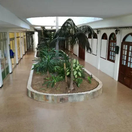 Apartament 5 Min Walk From Yumbo 216